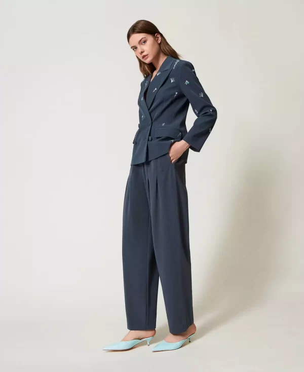 Pantalón amplio con pinzas
