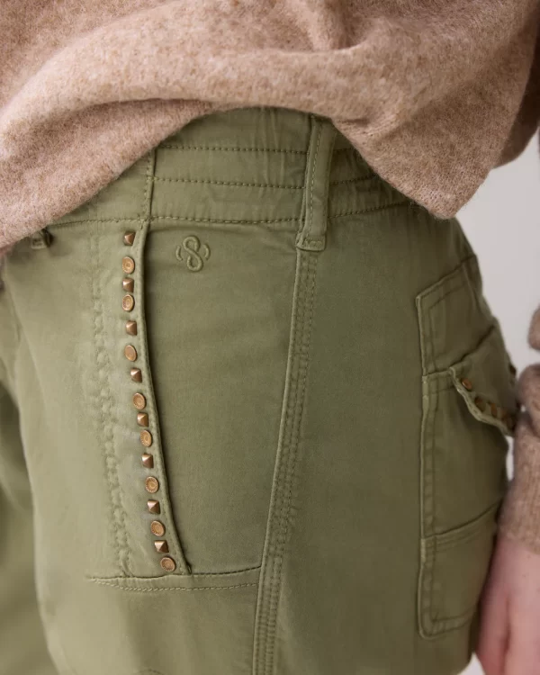 Pantalón cargo con tachuelas - Imagen 2
