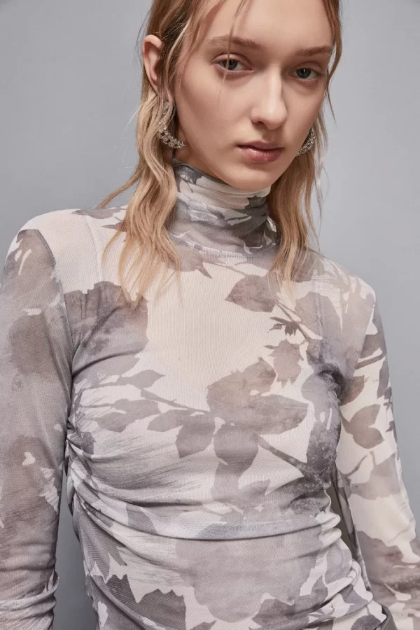 Camiseta de tul estampado de flores - Imagen 2