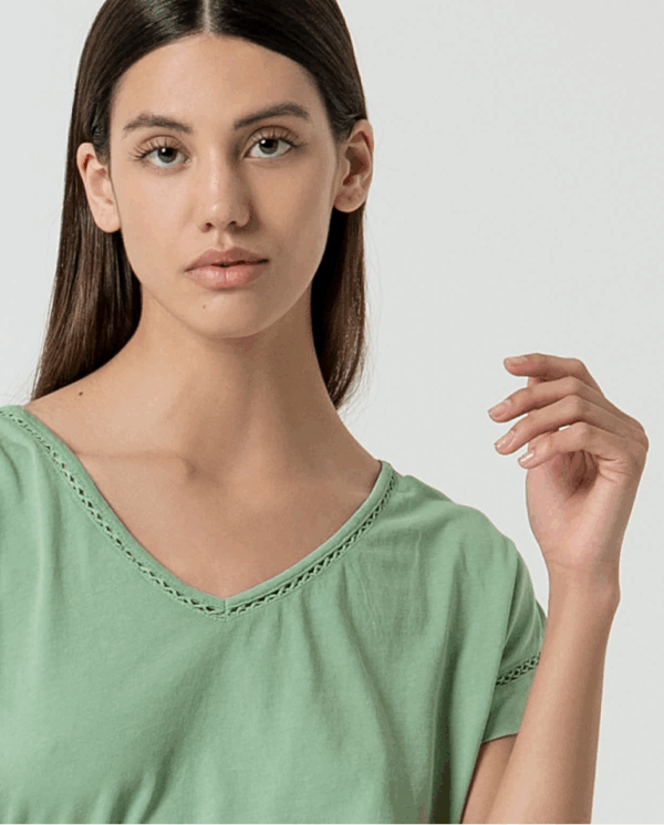 Camiseta algodón orgánico cuello en V - Imagen 2