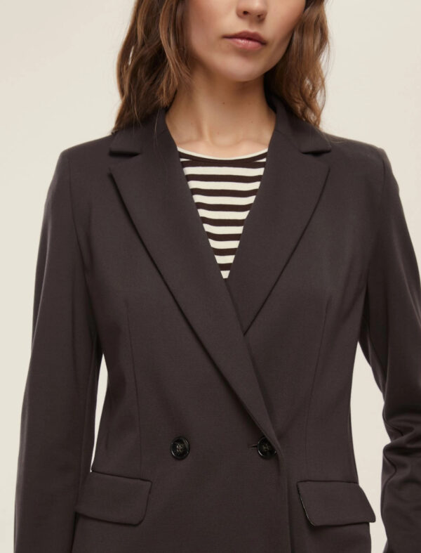 Chaqueta de botonadura doble de punto elastico - marrón oscuro - Imagen 2