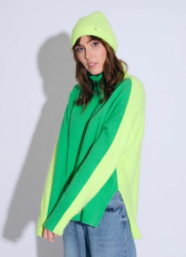 Jersey verde cuello de tortuga