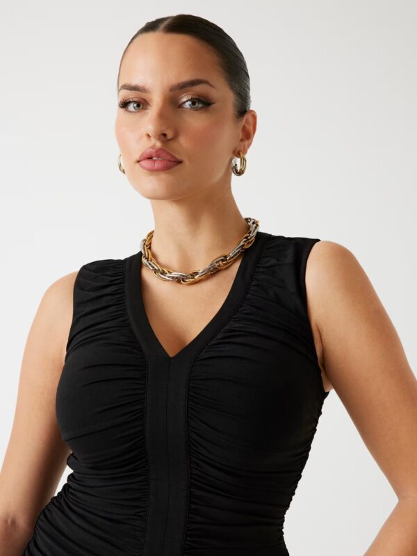 Top negro escote pico - Imagen 3