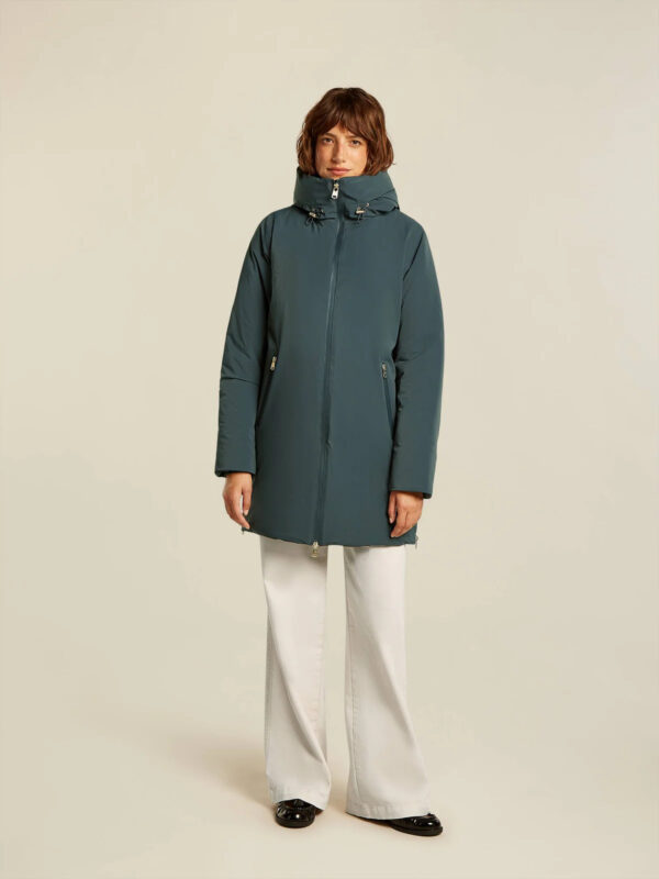 Impermeable con costuras selladas
